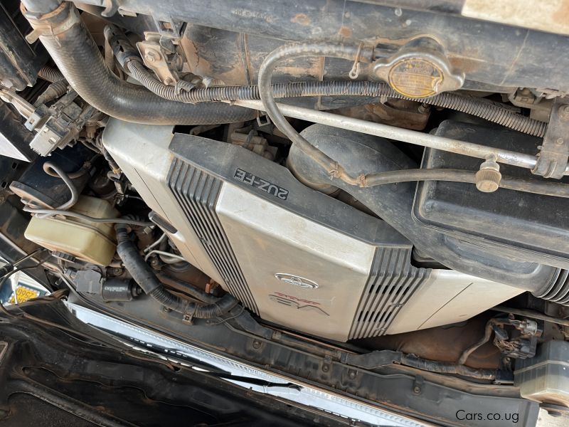 Toyota LANDCRUISER in Uganda