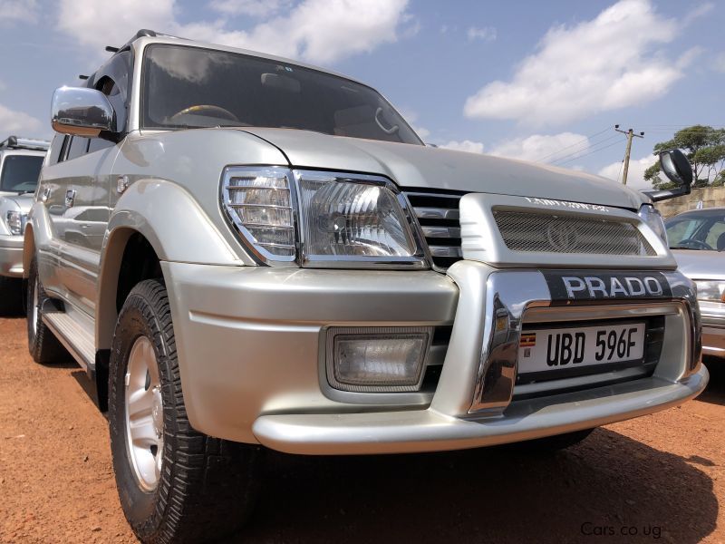 Toyota Land Cruiser Prado Tz in Uganda