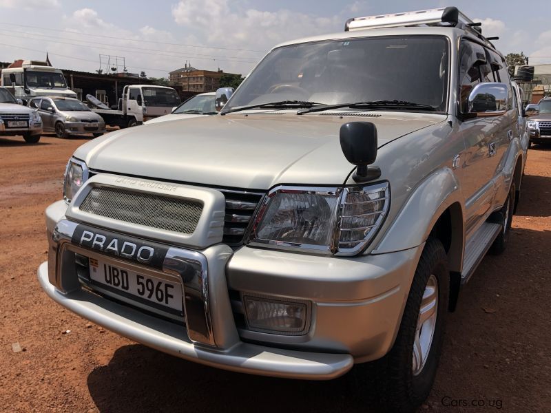Toyota Land Cruiser Prado Tz in Uganda