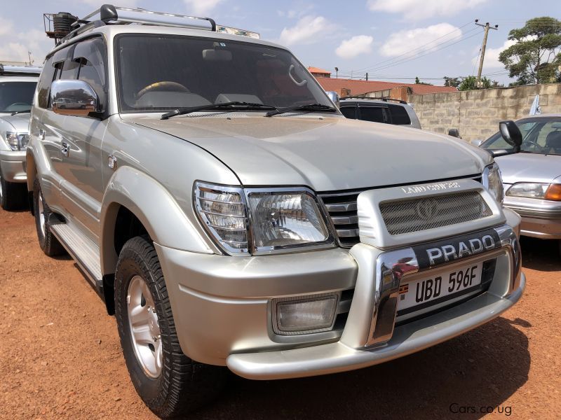 Toyota Land Cruiser Prado Tz in Uganda