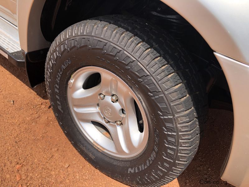 Toyota Land Cruiser Prado Tz in Uganda