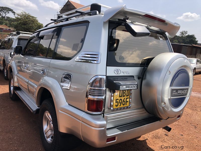 Toyota Land Cruiser Prado Tz in Uganda