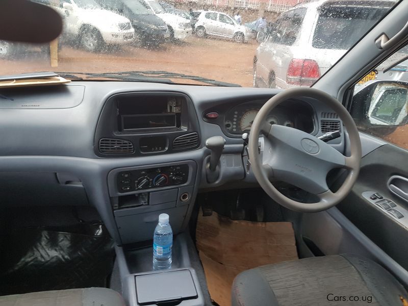 Toyota Noah 1999 in Uganda