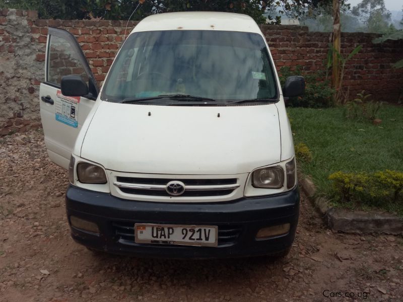 Toyota Noah DX in Uganda