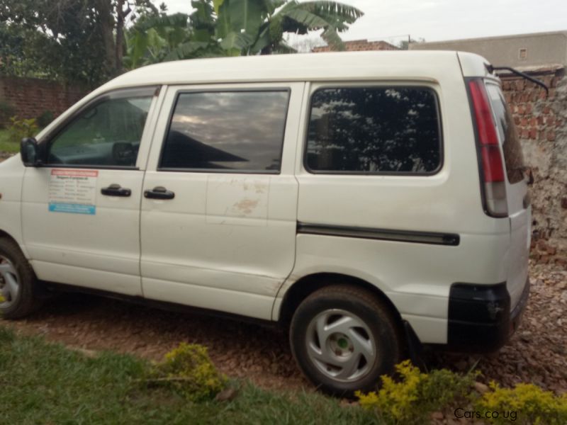 Toyota Noah DX in Uganda