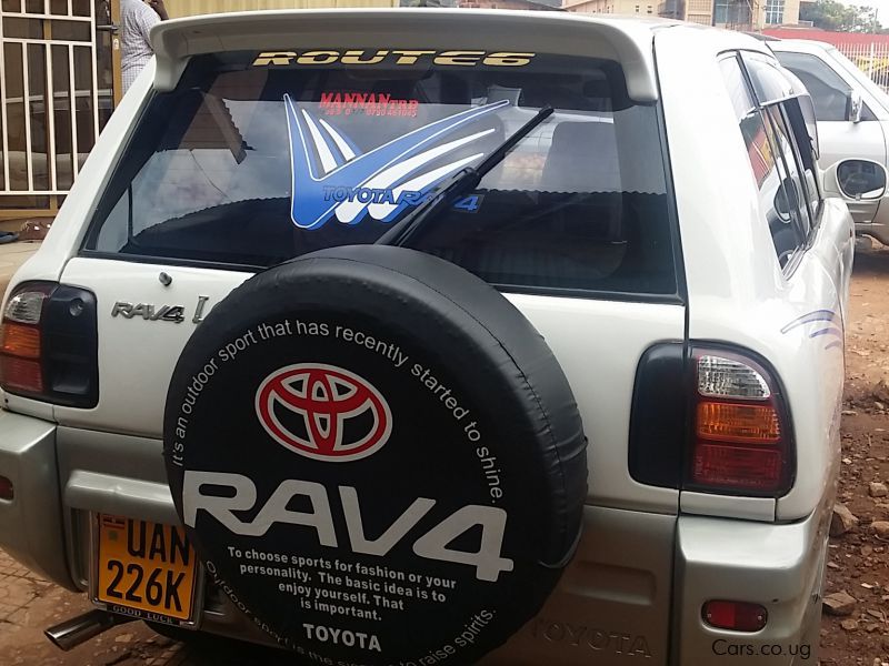 Toyota Rav4 1999 in Uganda