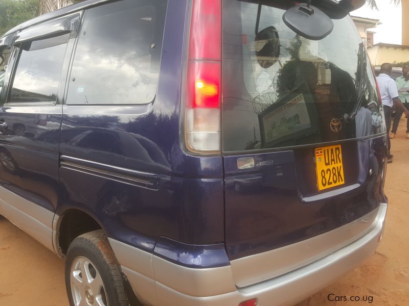 Toyota noah in Uganda