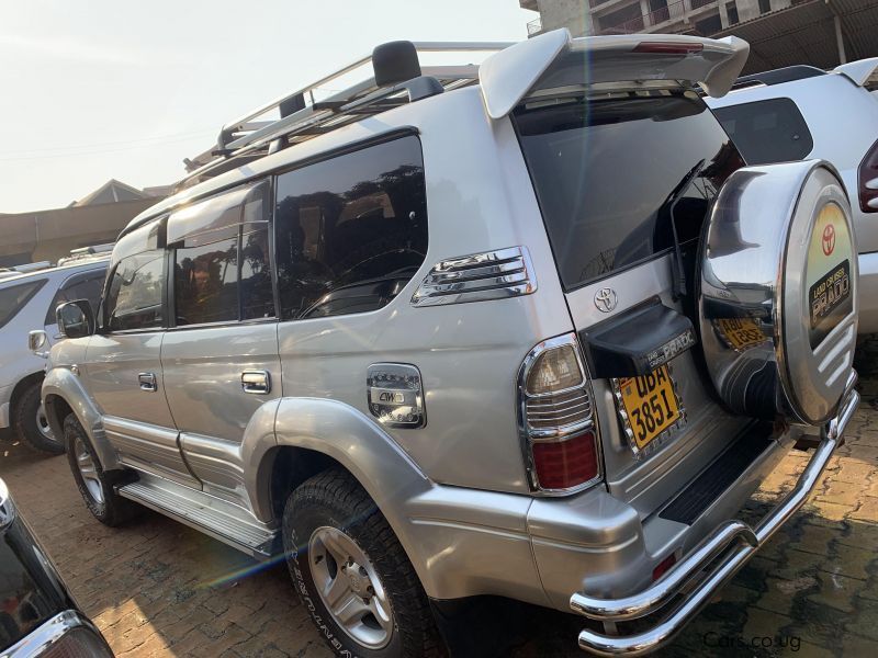 Toyota prado  in Uganda