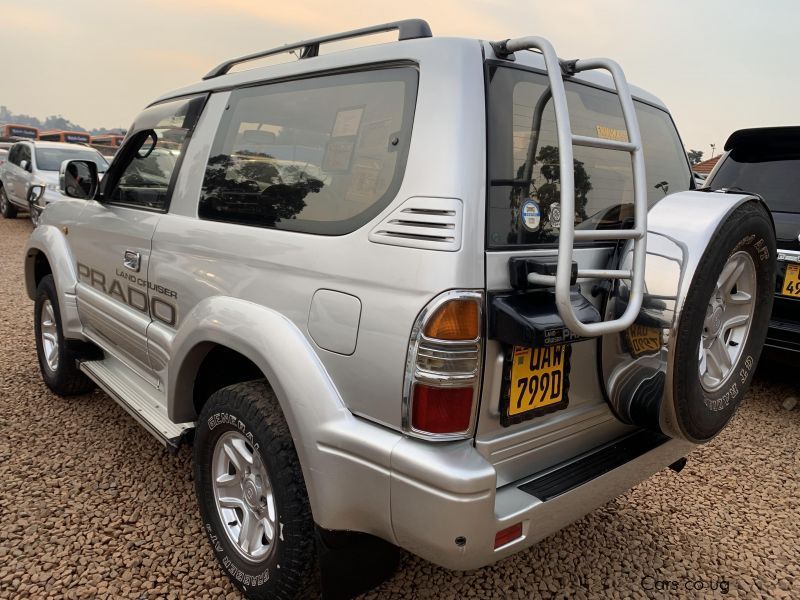 Toyota prado tx in Uganda