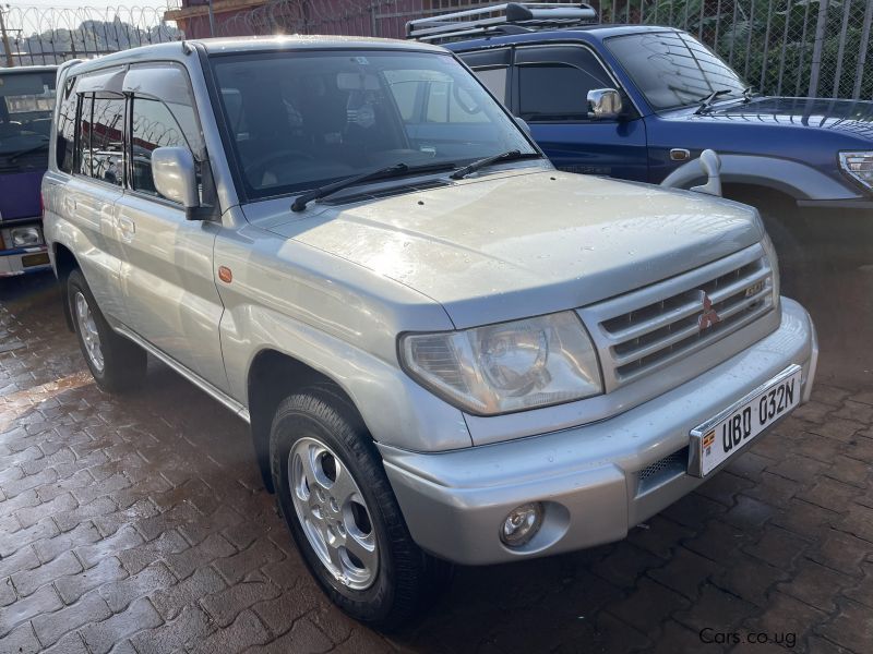 Mitsubishi  Pajero io in Uganda