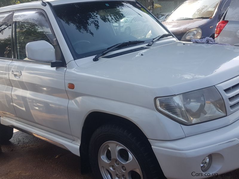 Mitsubishi Pajero in Uganda