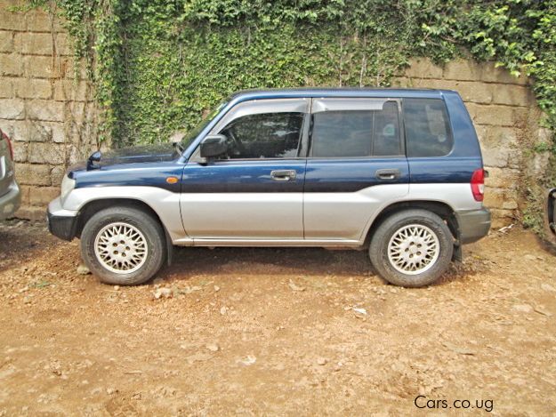 Mitsubishi Pajero io (GDI) in Uganda