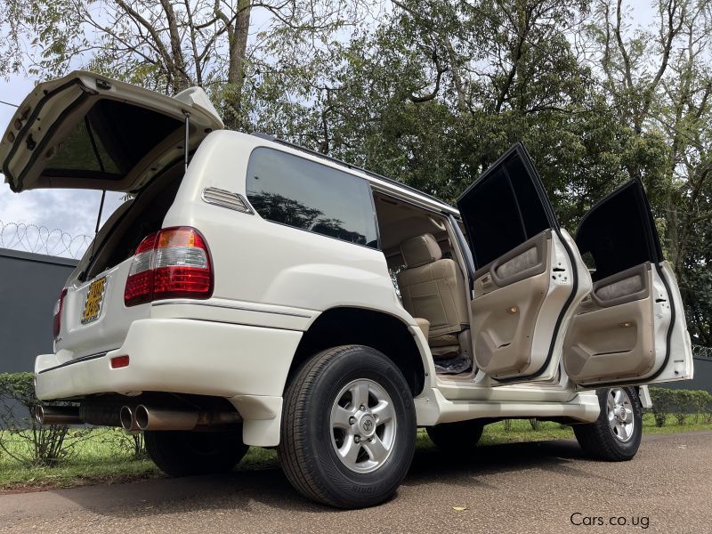 Toyota Land Cruiser in Uganda