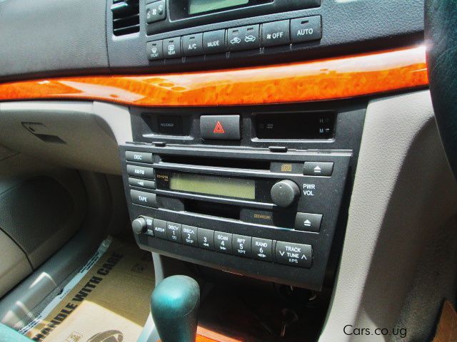 Toyota Mark II grande in Uganda