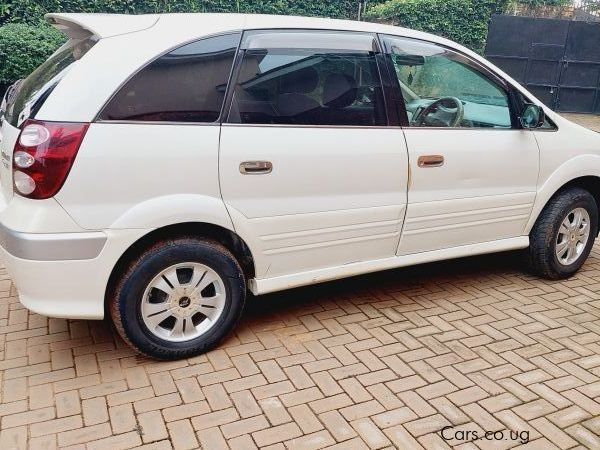 Toyota Nadia GF-SXN10H in Uganda