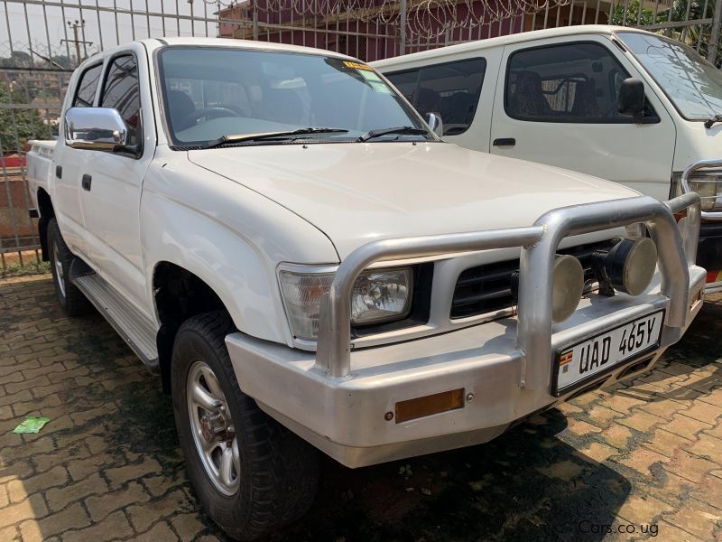 Toyota hilux  in Uganda