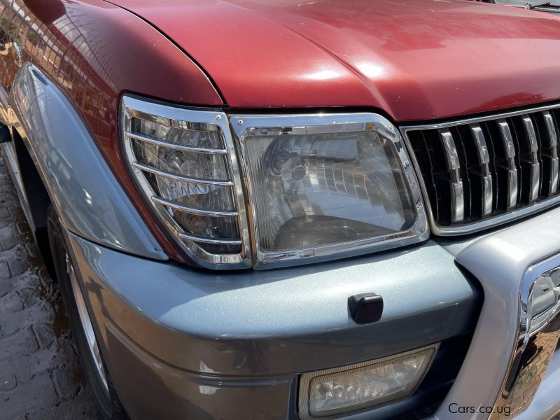 Toyota prado tx in Uganda