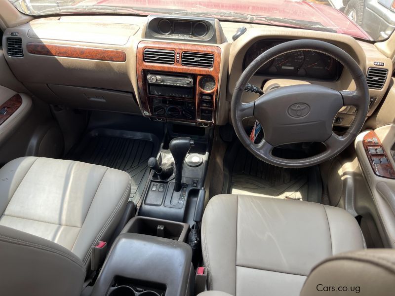 Toyota prado tx in Uganda