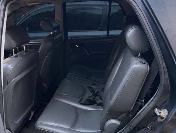 Mercedes-Benz ML320 in Uganda