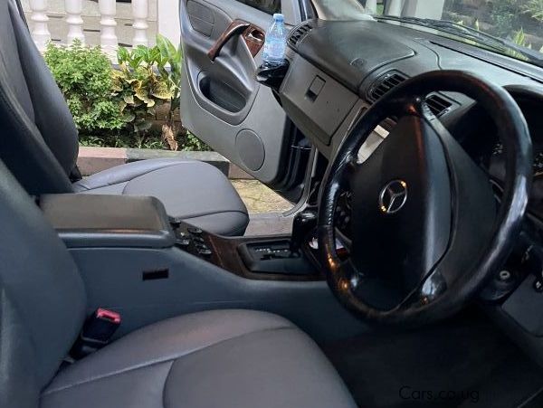 Mercedes-Benz ML320 in Uganda