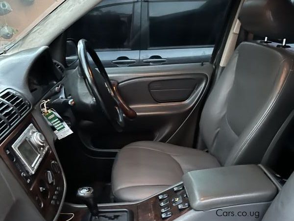 Mercedes-Benz ML320 in Uganda
