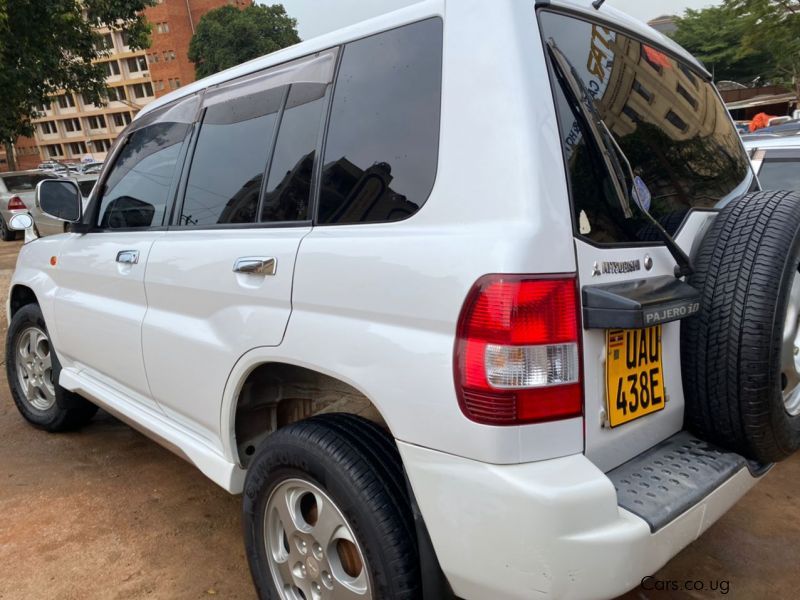 Mitsubishi Pajero in Uganda