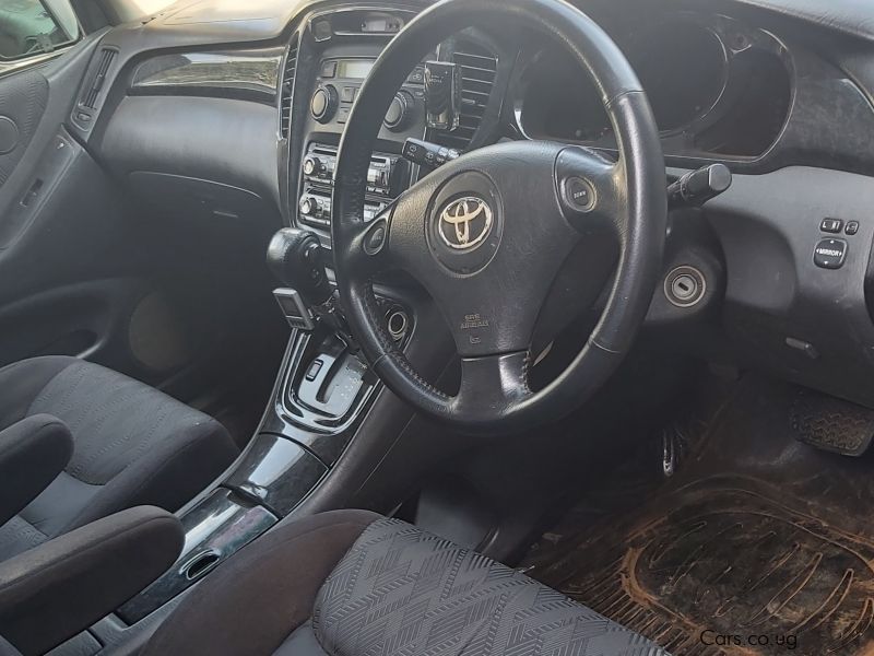 Toyota Kluger in Uganda