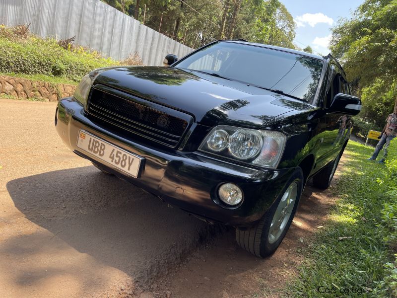 Toyota Kluger in Uganda