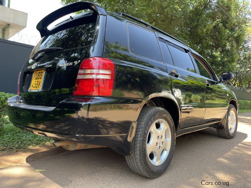 Toyota Kluger in Uganda