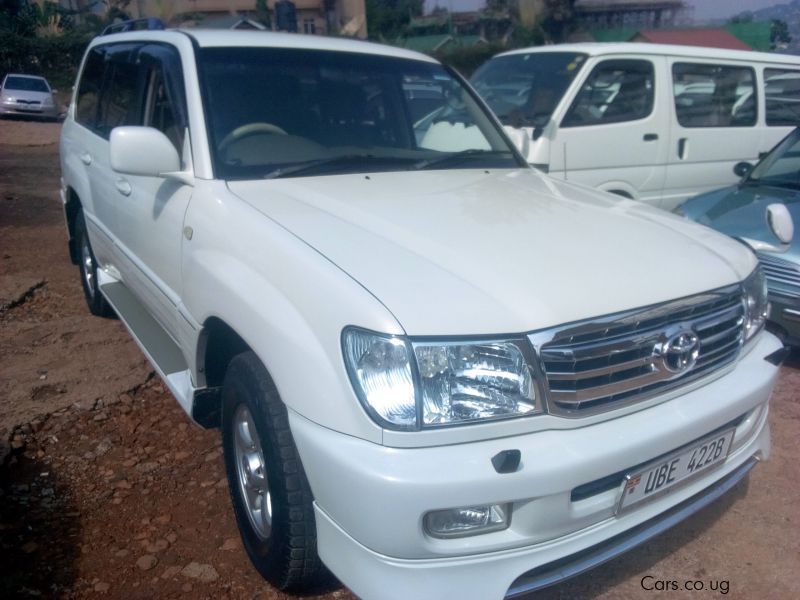 Toyota Land cruiser V8 in Uganda