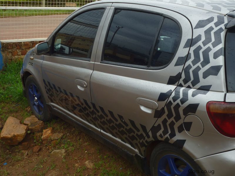 Used Toyota Vitz  2001 Vitz for sale  Kampala Toyota Vitz sales