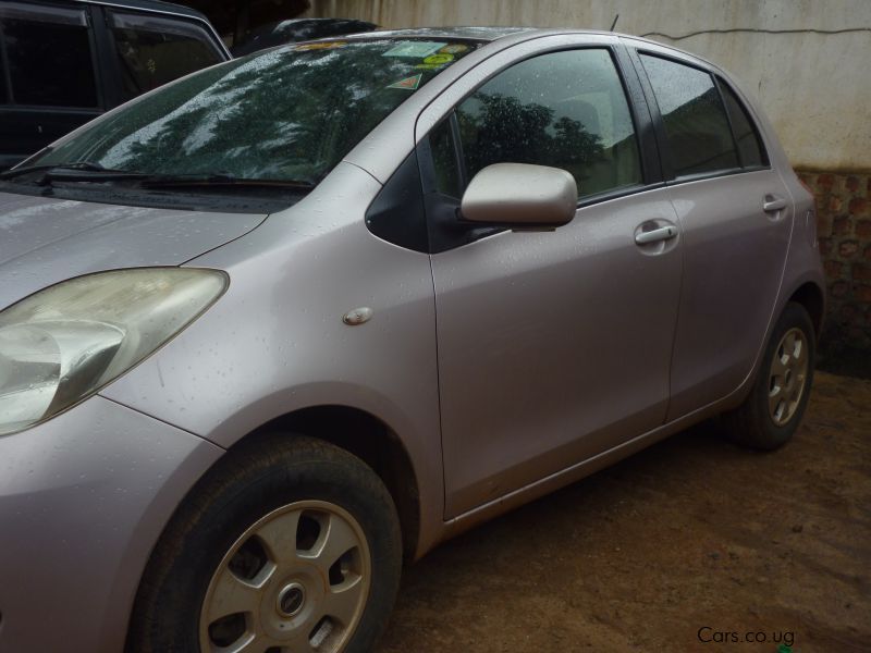 Used Toyota Vitz  2001 Vitz for sale  Kampala Toyota Vitz sales