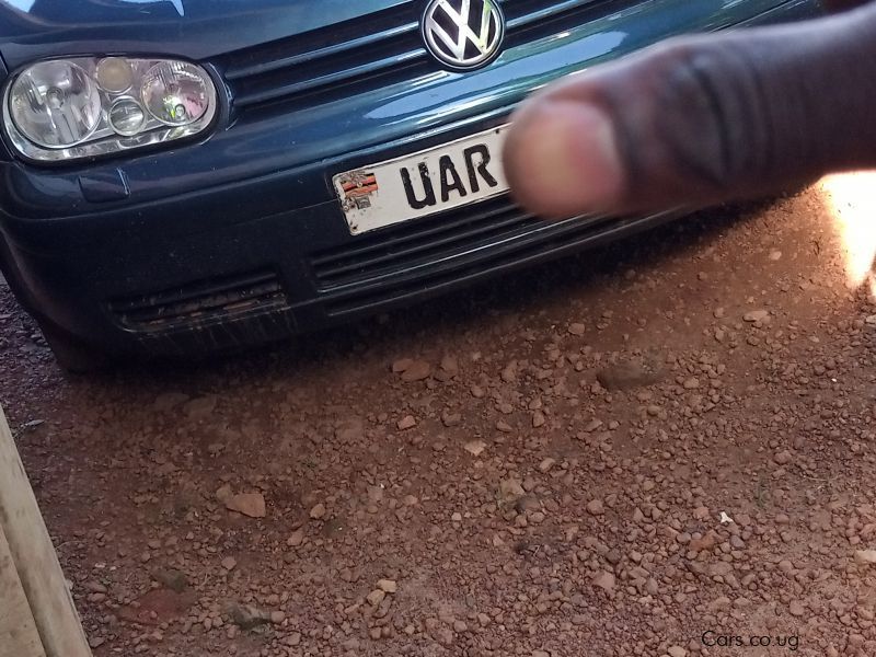 Volkswagen Golf mk4 in Uganda