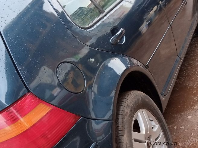 Volkswagen Golf mk4 in Uganda