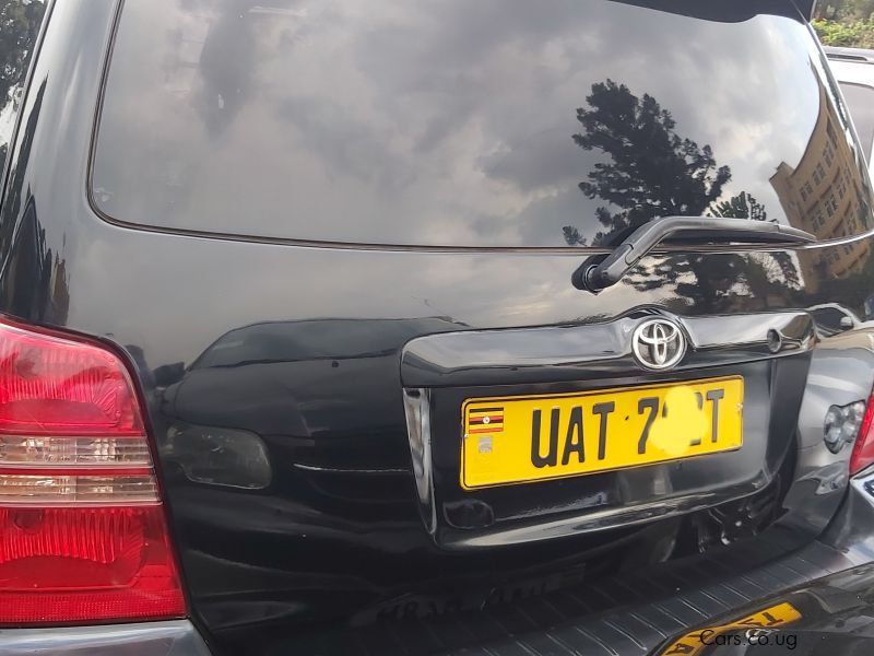 Toyota Kluger in Uganda