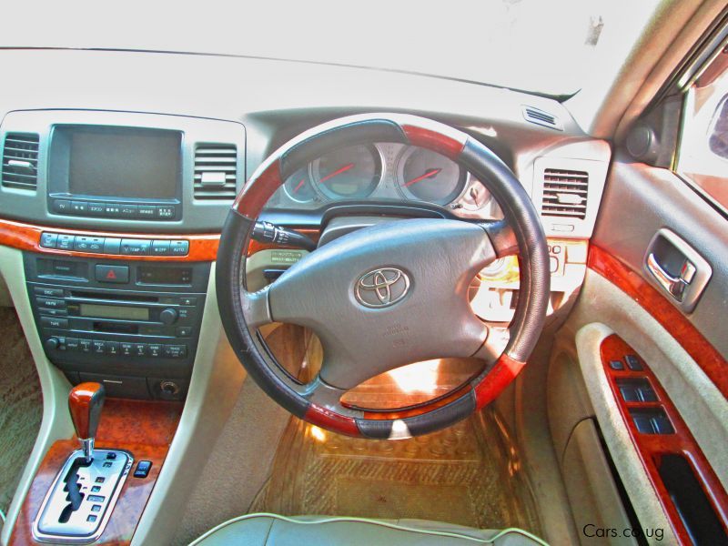 Toyota Mark II (grande) in Uganda