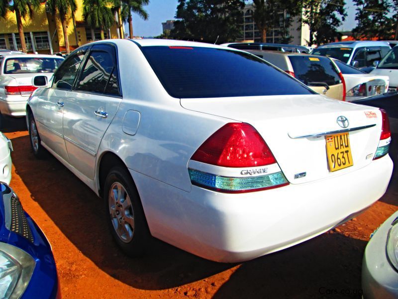 Toyota Mark II (grande) in Uganda