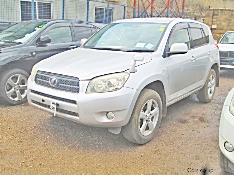 Toyota RAV 4 in Uganda