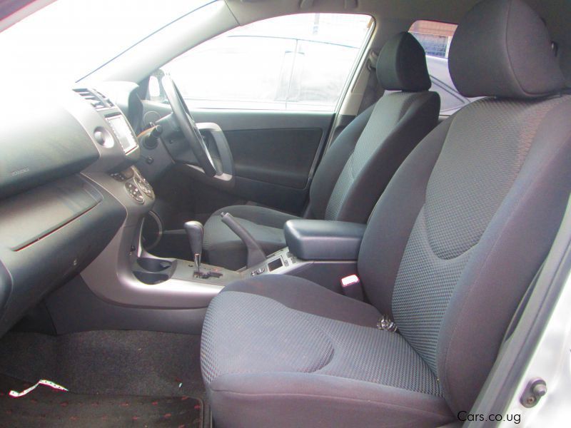 Toyota RAV 4 in Uganda