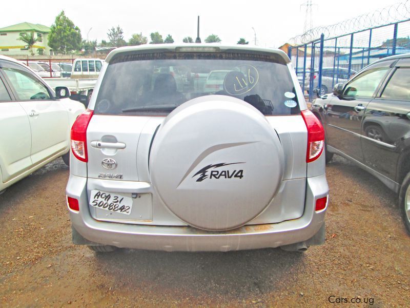 Toyota RAV 4 in Uganda