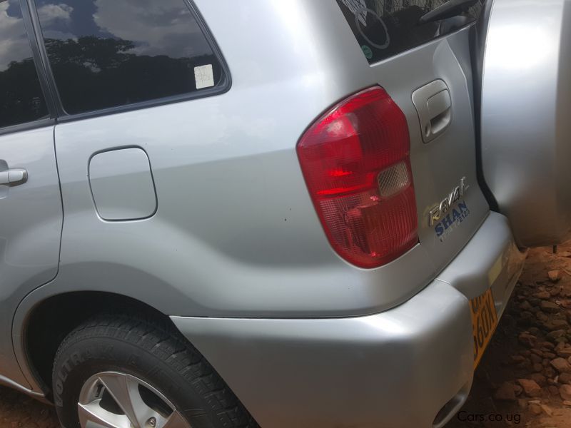 Toyota Rav4 in Uganda