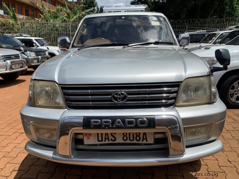 Toyota prado tx in Uganda