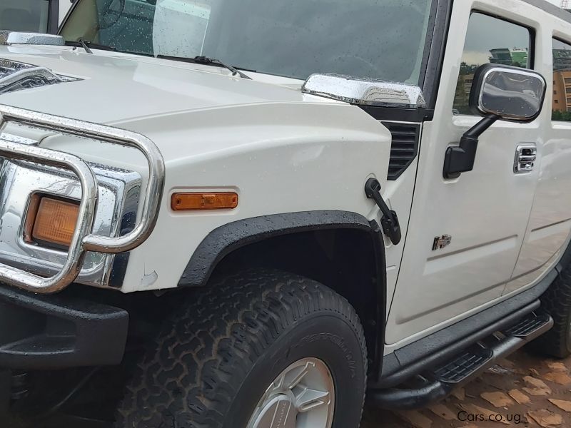 Hummer H2 in Uganda