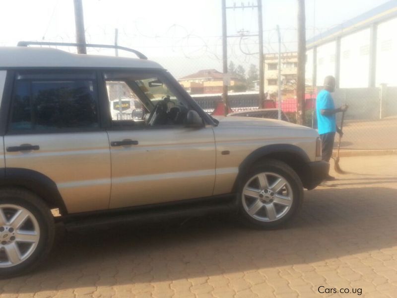 Land Rover discovery series ii v8 in Uganda