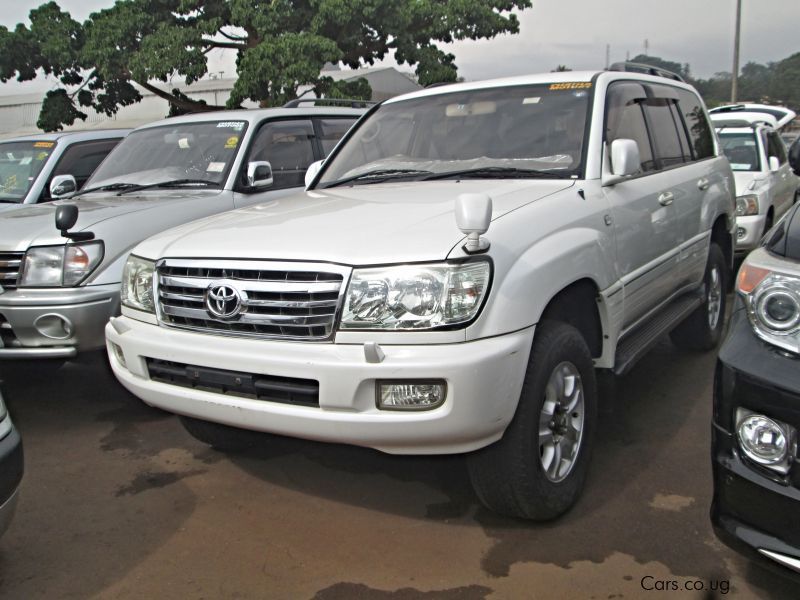 Toyota Land Crusier V8 in Uganda