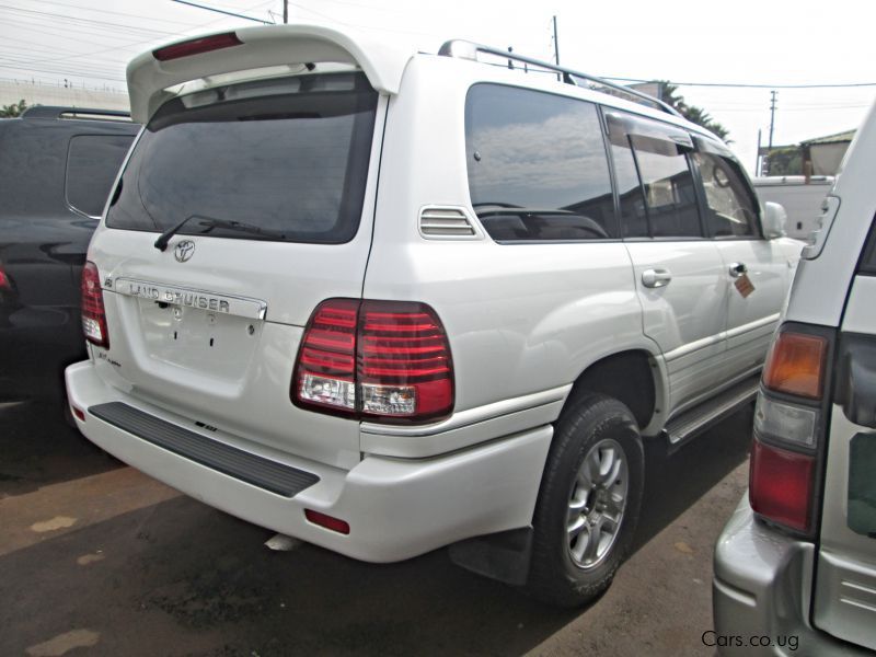 Toyota Land Crusier V8 in Uganda