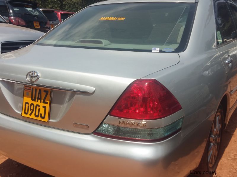 Toyota mark II Grande Conner light in Uganda