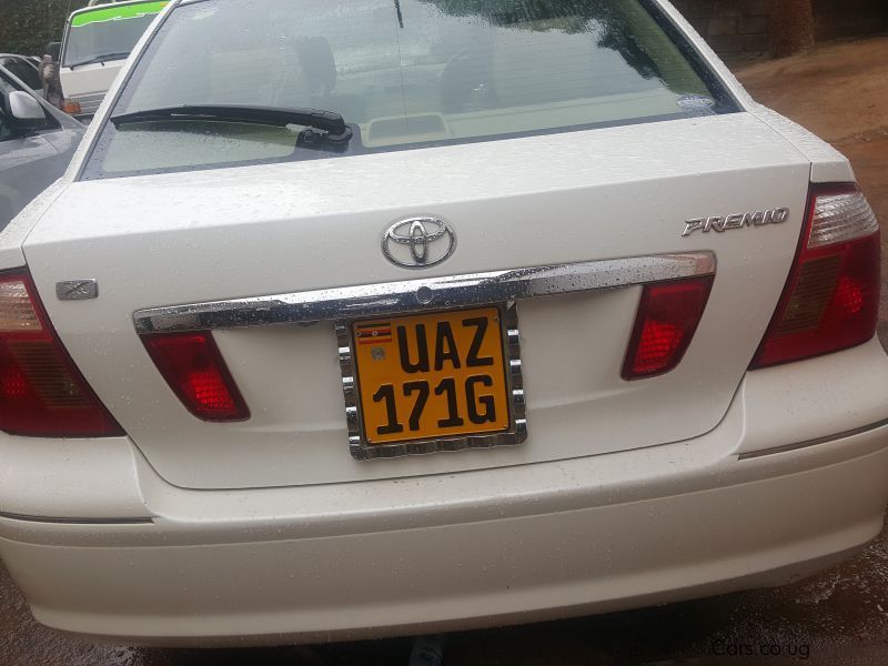 Toyota premio in Uganda