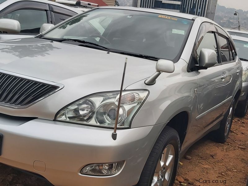 Toyota Harrier in Uganda