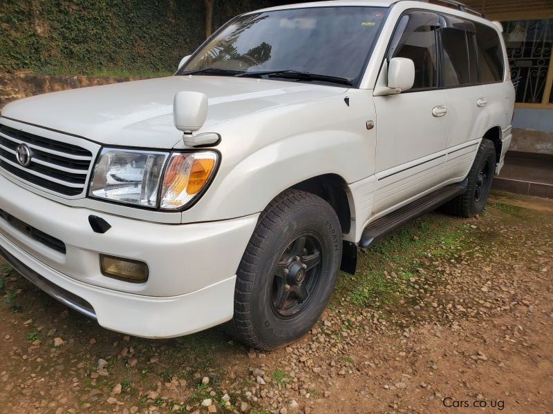 Toyota LAND CRUISER VX UBE DIESEL in Uganda